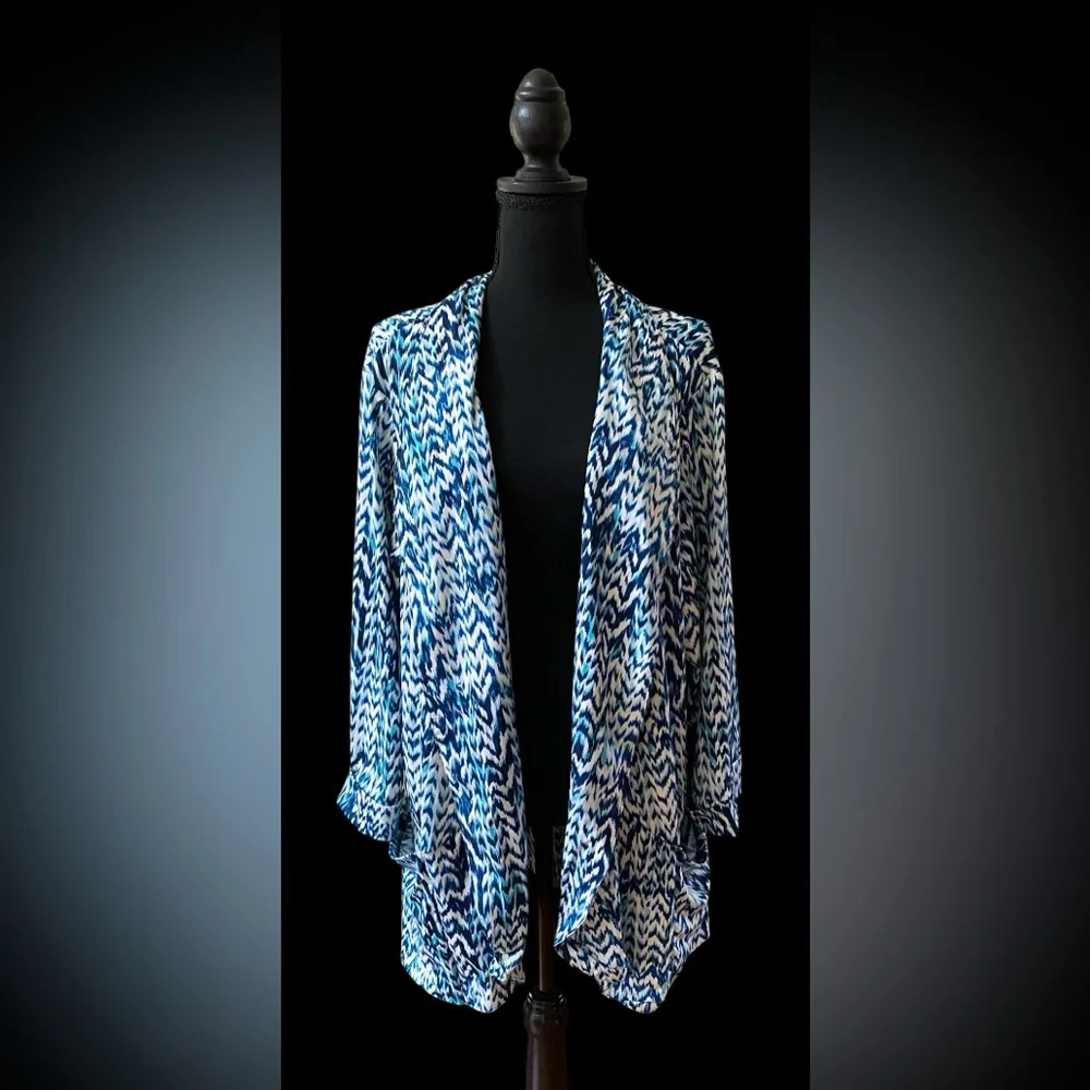 Robert Louis: Blue and White Coastal Grandma Cardigan with Flowing Silhouette